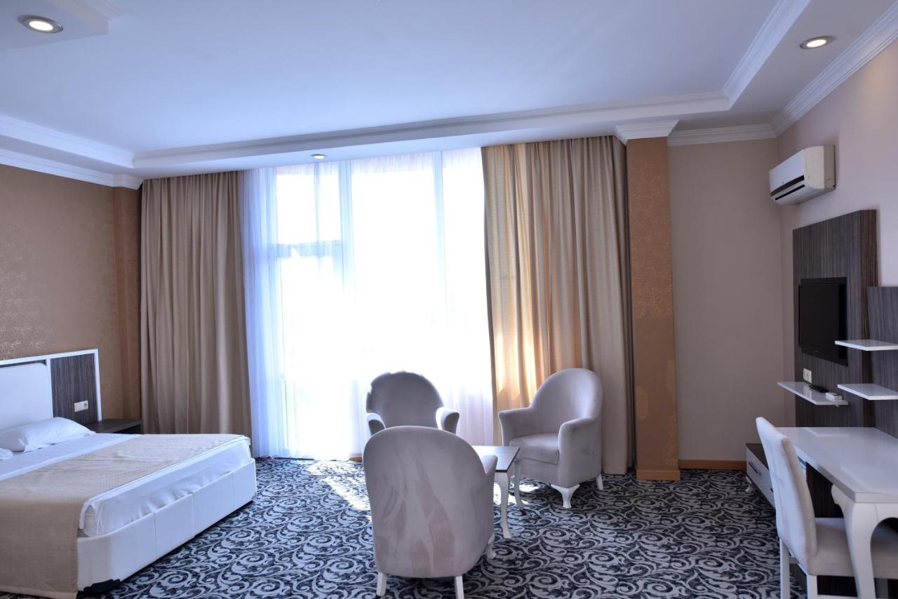 Grand Georgian Palace Batumi Zewnętrze zdjęcie