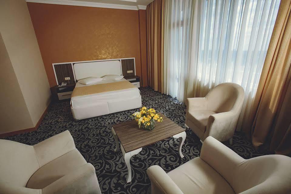 Grand Georgian Palace Batumi Zewnętrze zdjęcie